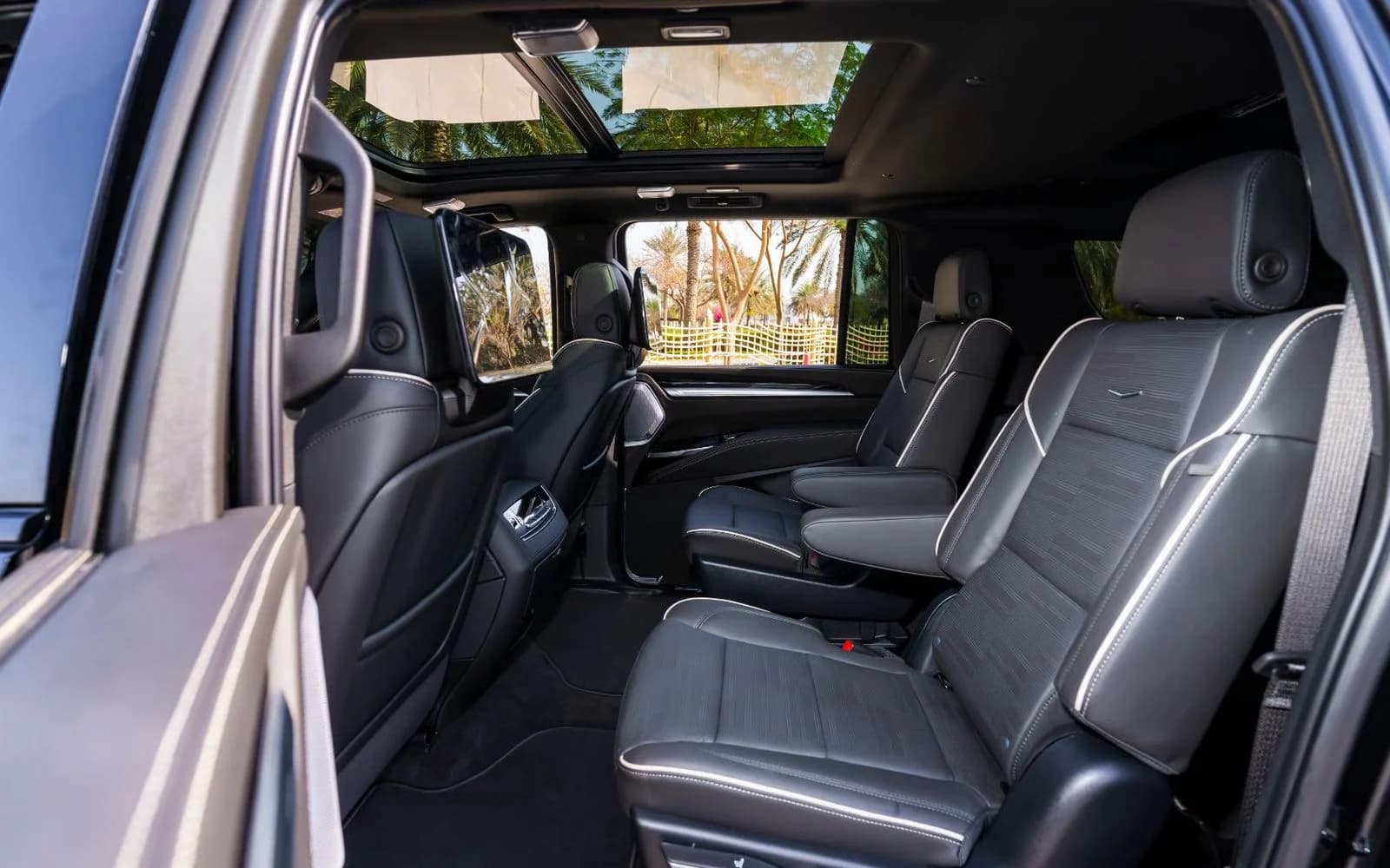 Cadillac Escalade image 5