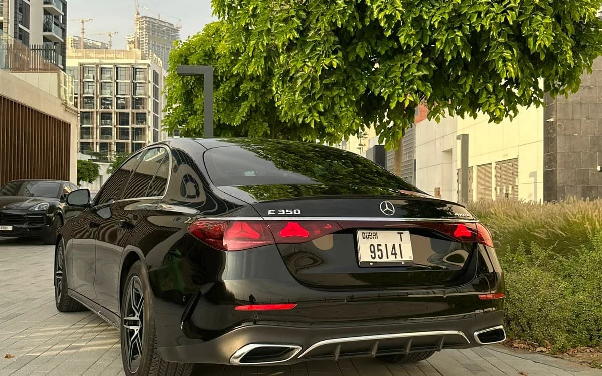 Mercedes-Benz E350 image 2