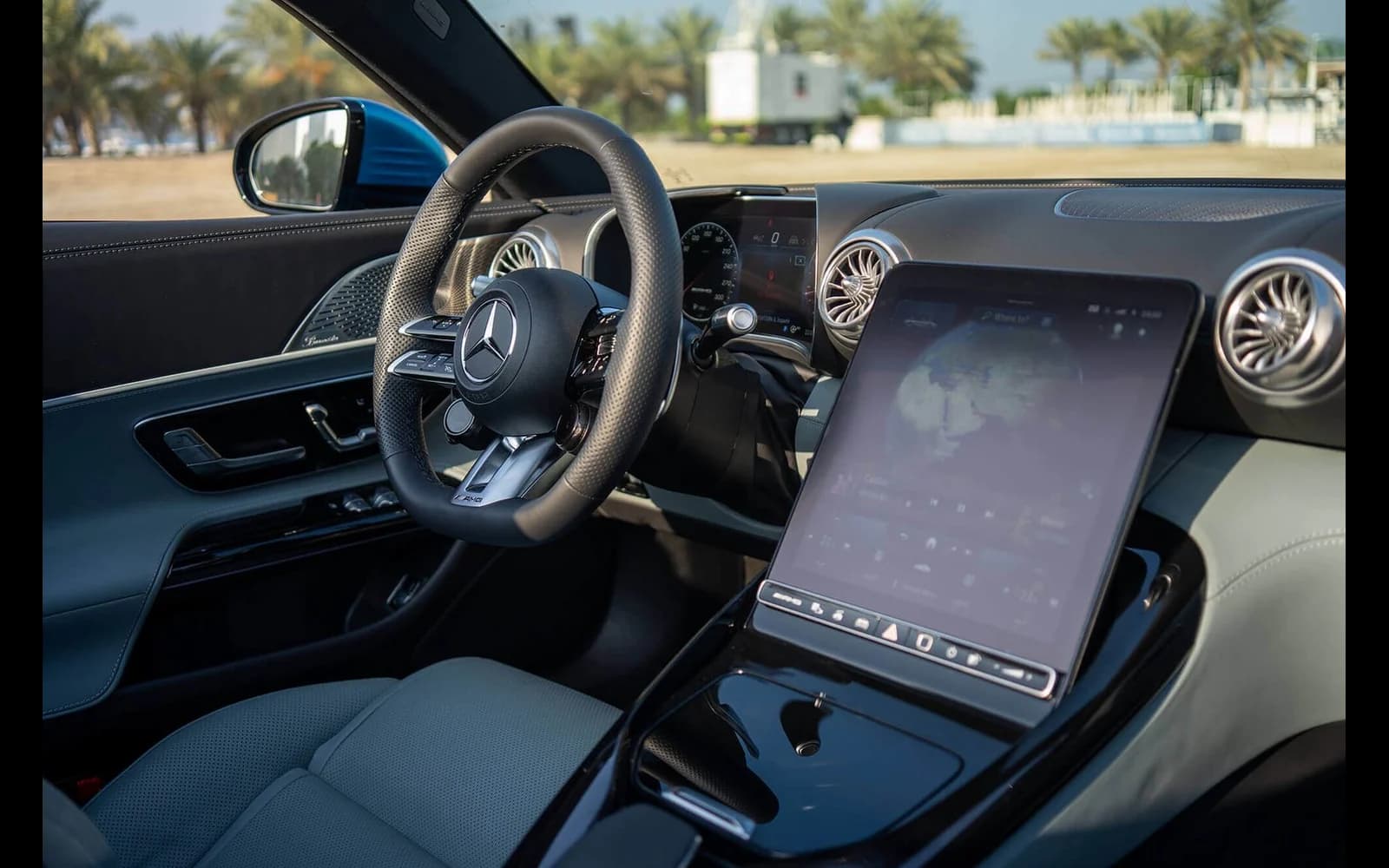 Mercedes-AMG SL43 image 4